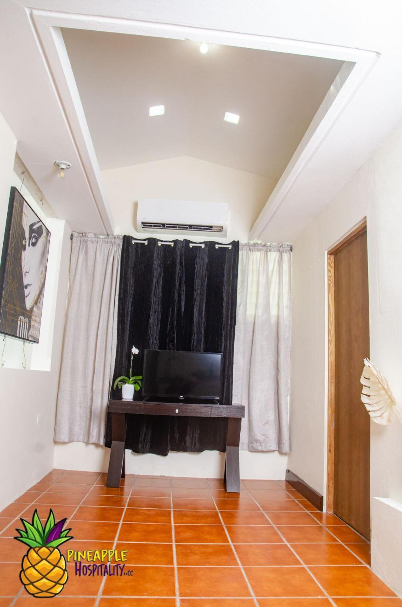 Pineapple Hospitality Apartment Маягес Екстериор снимка
